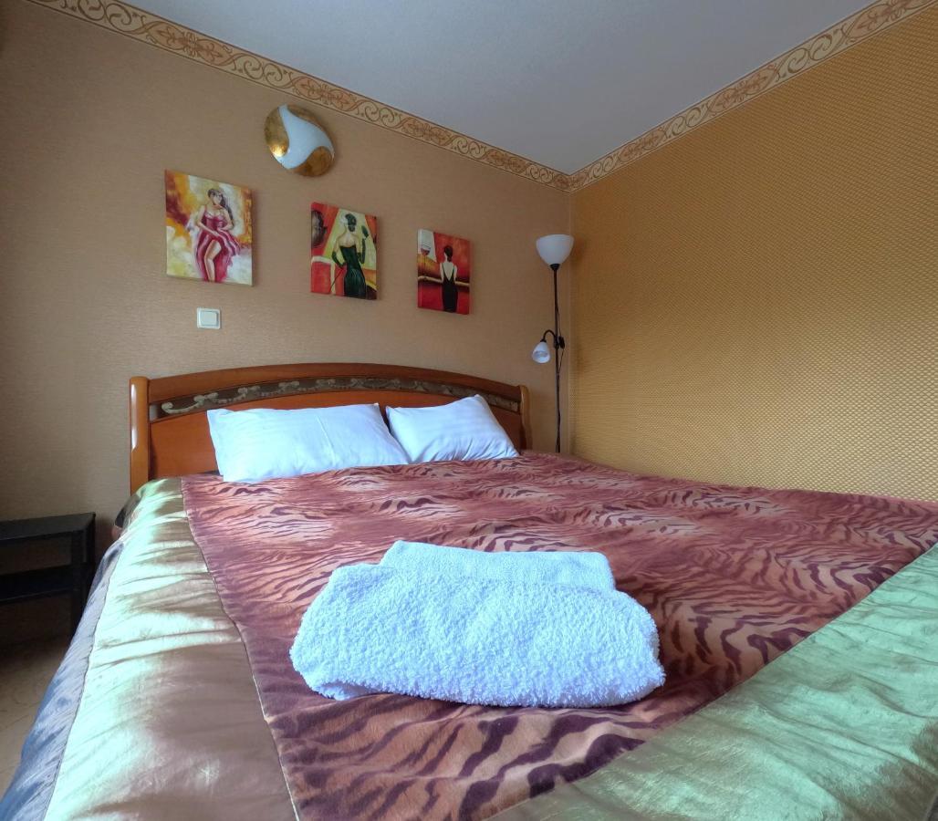 Riverside Motel Jelgava Exteriör bild